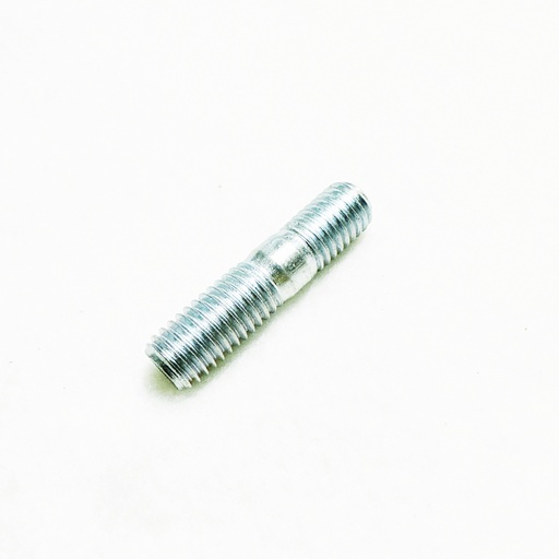 W13053 | Stud